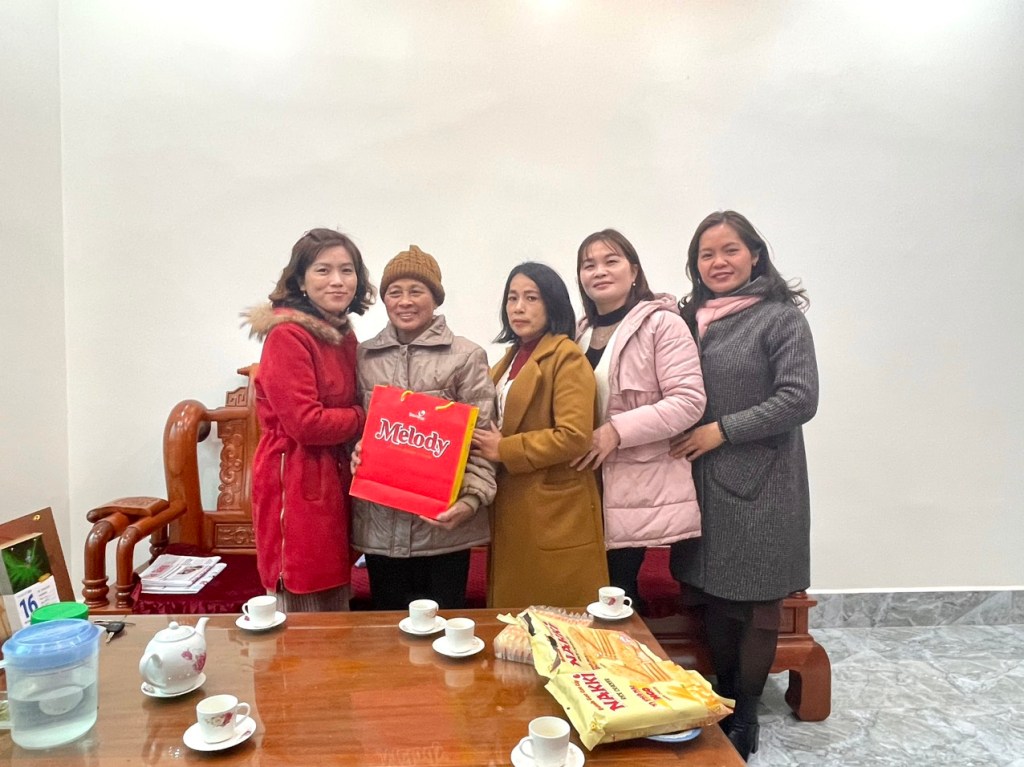 Trường mầm non Mai Trung số 2 chúc thọ tứ thân phụ mẫu của cán bộ giáo viên, đoàn viên Công đoàn nhà trường nhân dịp xuân Quý Mão&nbsp;2023