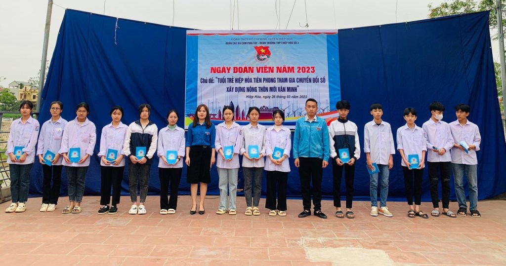 Đoàn các xã cụm phía tây phối hợp trường THPT Hiệp Hòa số 3 tổ chức “Ngày đoàn viên” năm&nbsp;2023