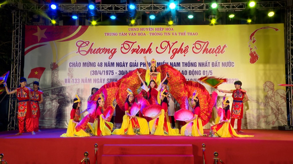 Hiệp Hòa tổ chức chương trình văn nghệ chào mừng kỷ niệm 30/4 và&nbsp;1/5