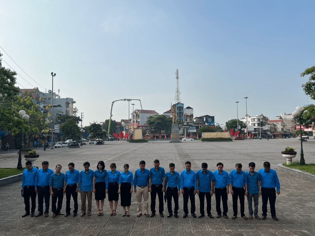 LĐLĐ huyện Hiệp Hòa: Dâng hoa và dâng hương tưởng nhớ các Anh hùng liệt&nbsp;sĩ