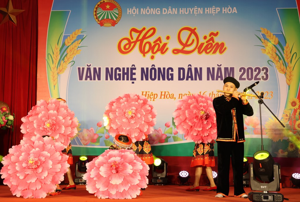 Sôi nổi “Hội diễn văn nghệ nông dân” huyện Hiệp Hòa năm&nbsp;2023