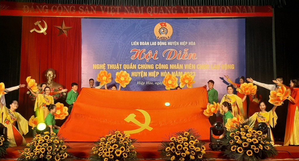 Hiệp Hòa: Hơn 300 cán bộ, đoàn viên công đoàn tham gia hội diễn nghệ&nbsp;thuật