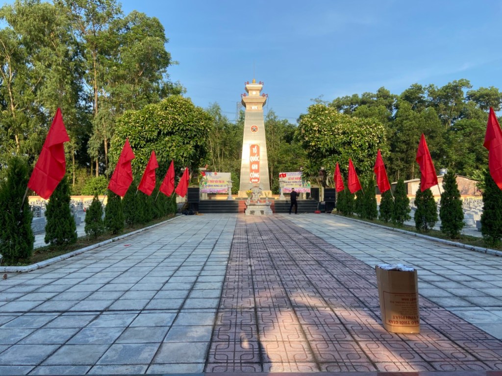 Tuổi trẻ Hiệp Hòa  thắp nến tri ân các anh hùng liệt&nbsp;sỹ