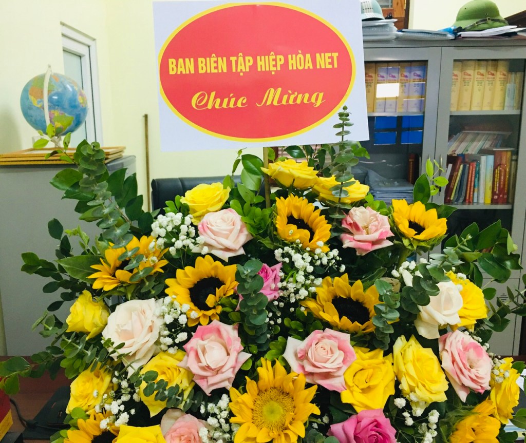 Lãnh đạo Hiephoanet.vn chúc mừng Ban Tuyên giáo Huyện ủy nhân kỷ niệm 93 năm Ngày truyền thống ngành Tuyên giáo của&nbsp;Đảng