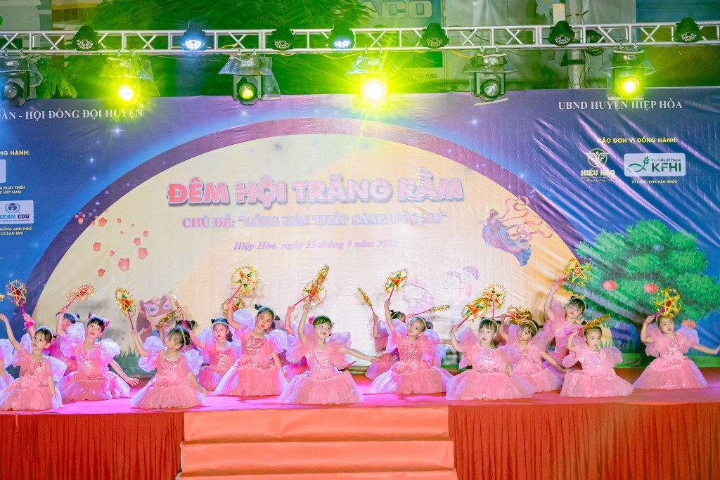 Chương trình ĐÊM HỘI TRĂNG RẰM chủ đề “LỒNG ĐÈN THẮP SÁNG ƯỚC MƠ’ năm&nbsp;2023