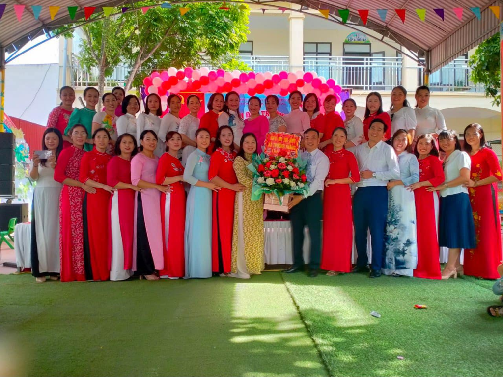 Hành động đẹp trong” Ngày hội đến trường của&nbsp;bé”