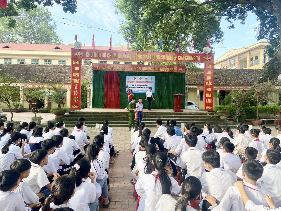 Hiệp Hoà: Tuyên truyền pháp luật tại Trường THCS Mai&nbsp;Trung