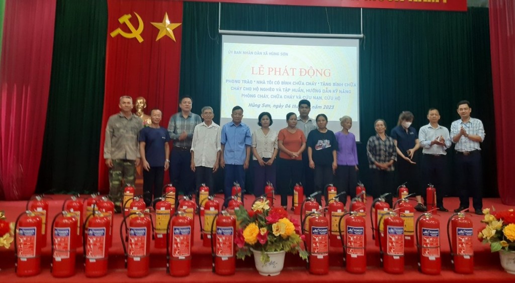 Hiệp Hoà: Hùng Sơn phát động phong trào “Nhà tôi có bình chữa&nbsp;cháy”