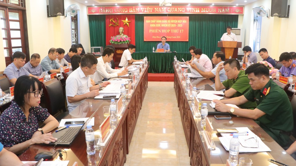 BCH Đảng bộ huyện bầu bổ sung Uỷ viên Ban thường vụ huyện uỷ, uỷ viên UBKT Huyện&nbsp;uỷ