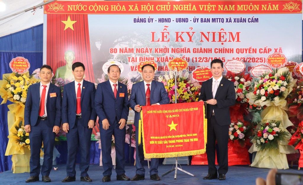 Xã Xuân Cẩm kỷ niệm 80 năm ngày khởi nghĩa giành chính quyền cấp&nbsp;xã