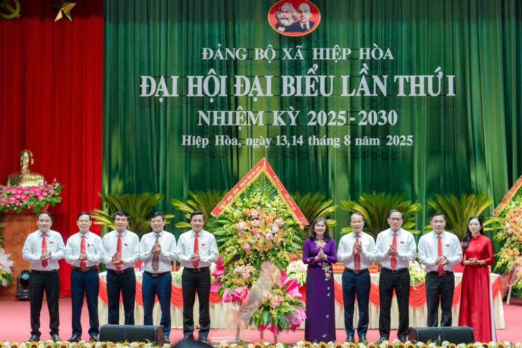 Hiệp Hòa tổ chức thành công Đại hội Đại biểu Đảng bộ lần thứ nhất, nhiệm kỳ 2025&nbsp;-2030.