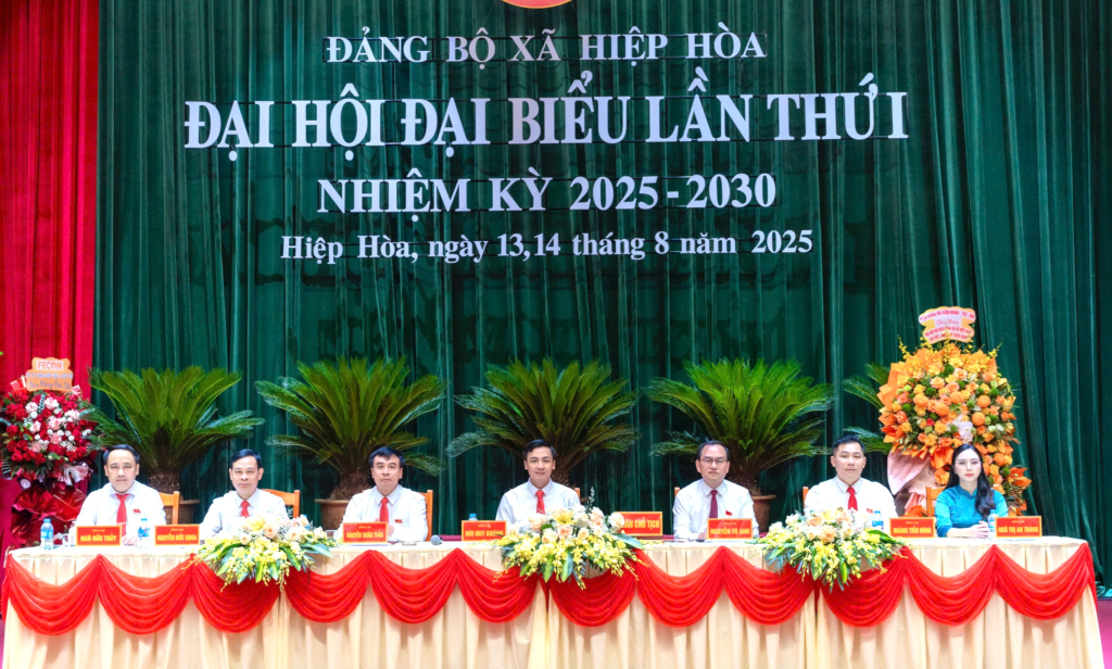 Phiên trù bị Đại hội đại biểu Đảng bộ xã Hiệp Hoà lần thứ&nbsp;nhất