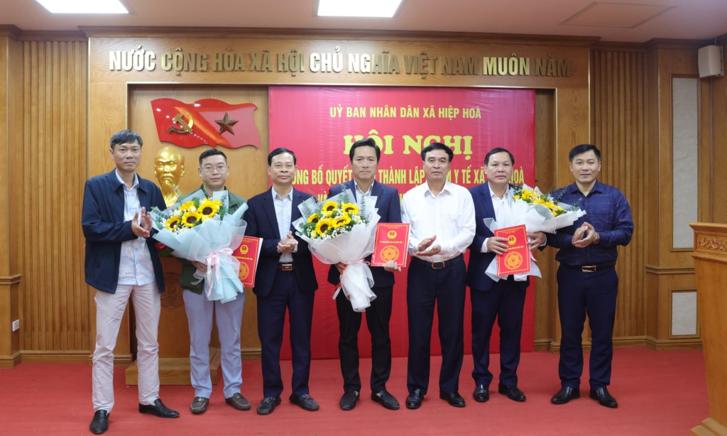 Hiệp Hòa: Bàn giao các trạm Y tế trực thuộc Trung tâm Y tế Hiệp Hòa về UBND cấp xã quản&nbsp;lý