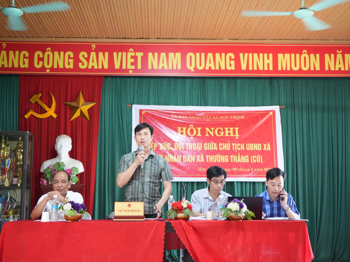 Chủ tịch UBND xã Hợp Thịnh tiếp xúc, đối thoại với nhân dân xã Thường Thắng&nbsp;(cũ)