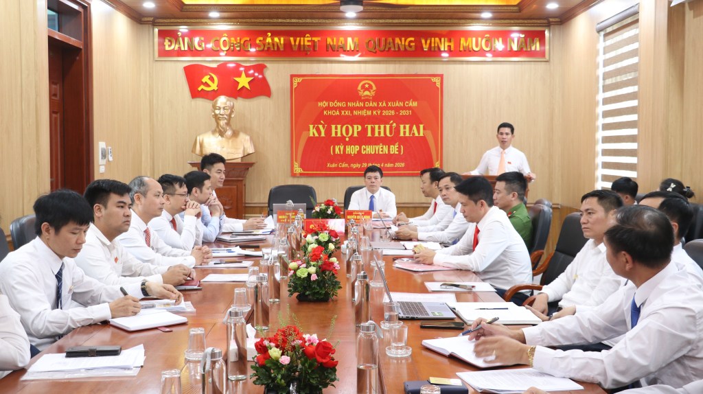 Kỳ họp chuyên đề HĐND xã Xuân Cẩm: Hoàn thiện quy chế, kiện toàn tổ chức bộ&nbsp;máy