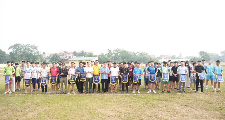 Hoàng Vân khai mạc giải bóng đá nam trong khuôn khổ đại hội TDTT xã lần thứ I năm&nbsp;2026