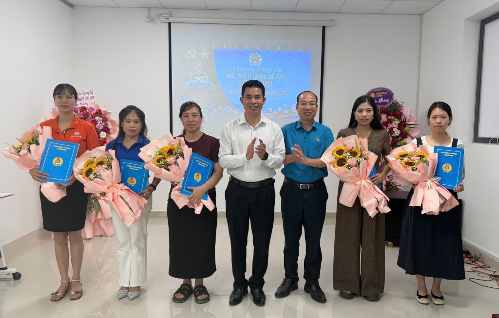 Xuân Cẩm: Hội nghị công bố các quyết định thành lập Công đoàn cơ sở