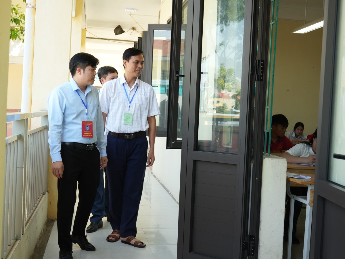 Ngày đầu kỳ thi vào lớp 10 tại Trường THPT Hiệp Hòa số 3 diễn ra nghiêm túc, an&nbsp;toàn