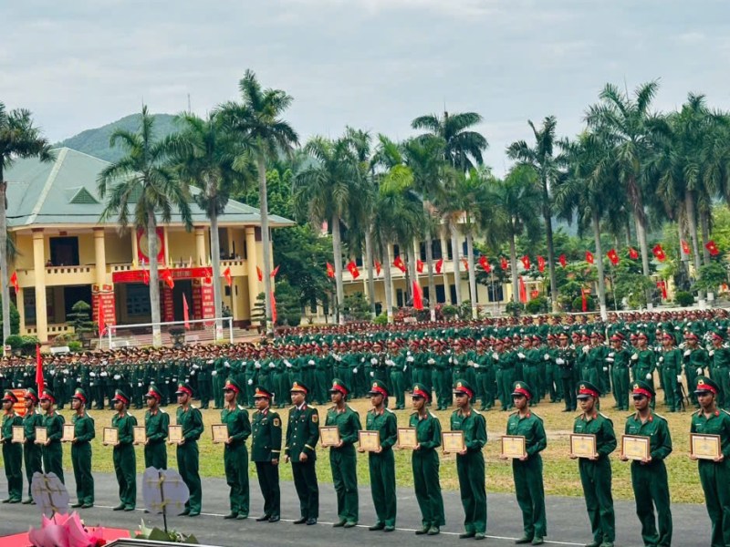 Lãnh đạo HĐND, UBND xã Xuân Cẩm dự Lễ tuyên thệ chiến sĩ mới năm&nbsp;2026