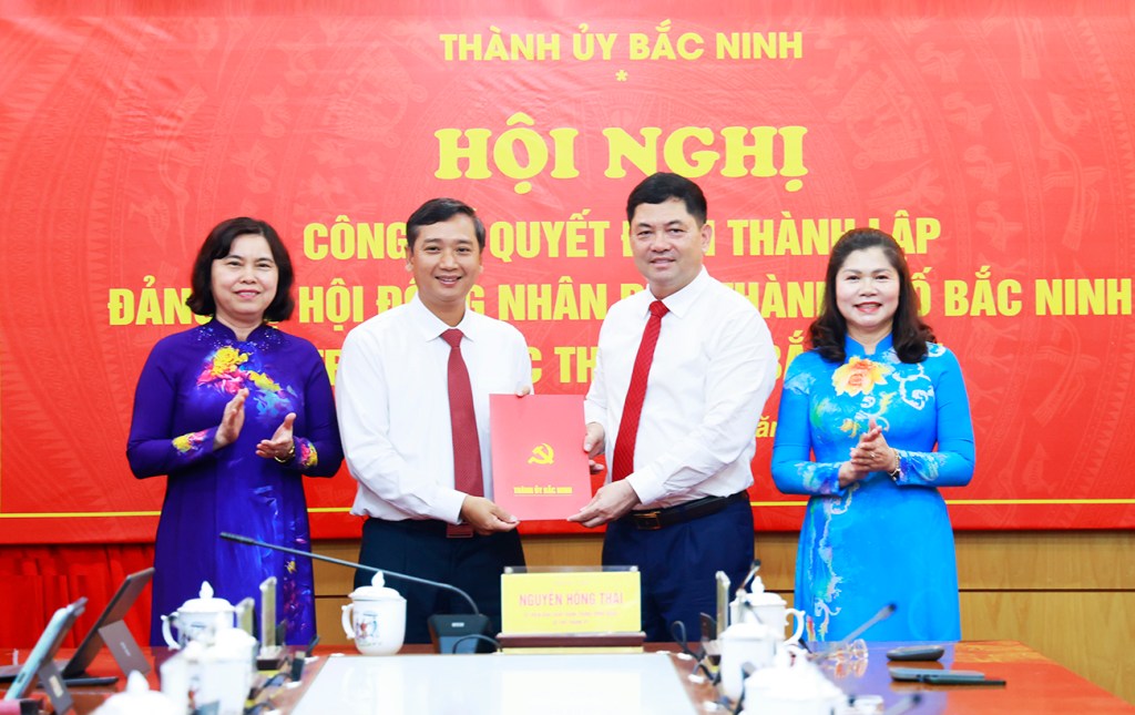 Hội nghị công bố quyết định thành lập Đảng bộ HĐND thành phố Bắc Ninh trực thuộc Thành ủy Bắc&nbsp;Ninh